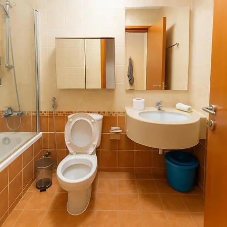 Deluxe Studio For Rent At Marina View Towers Dubai Exterior photo