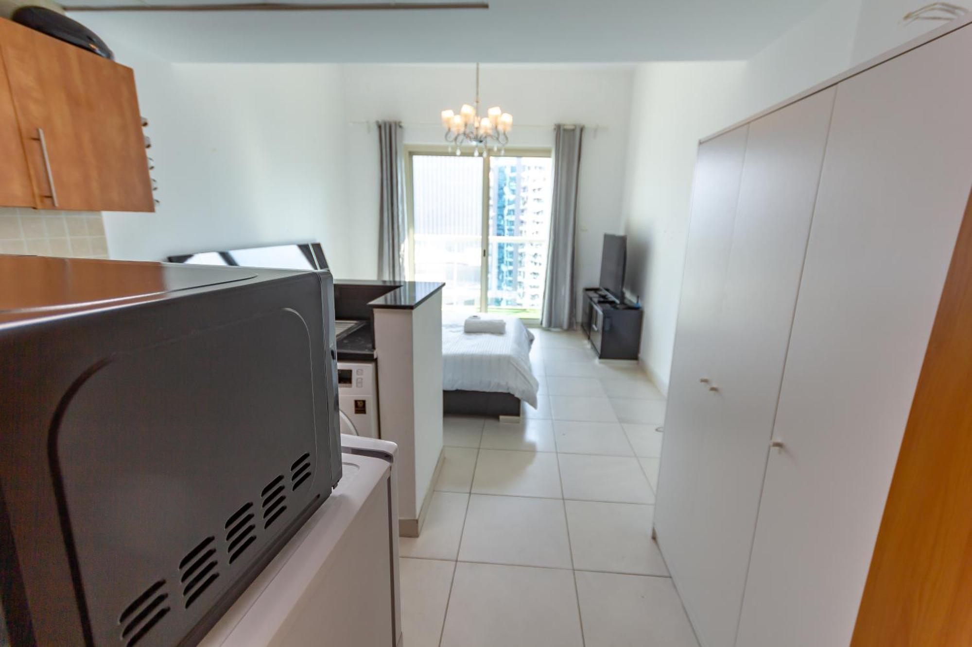 Homestay Deluxe For Rent At Marina View Towers *