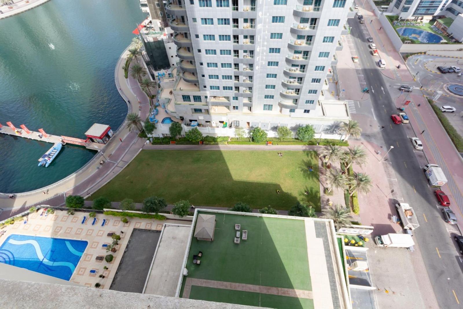 Deluxe For Rent At Marina View Towers *
